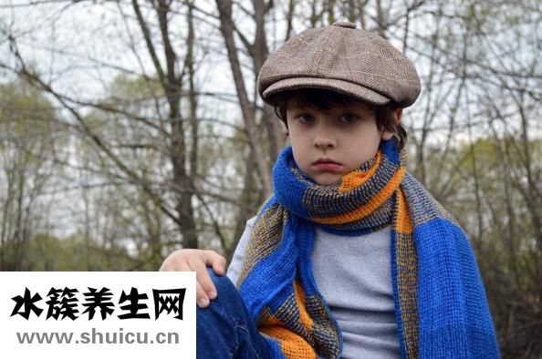 寶寶吐奶是怎么回事