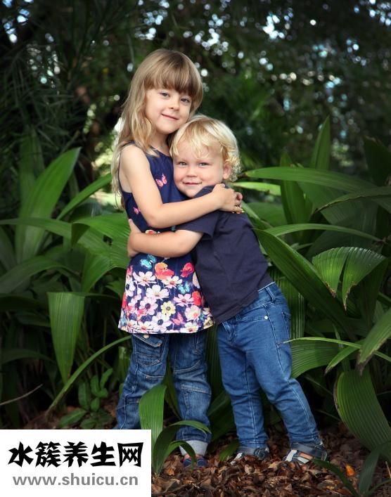 嬰兒打嗝是怎么回事