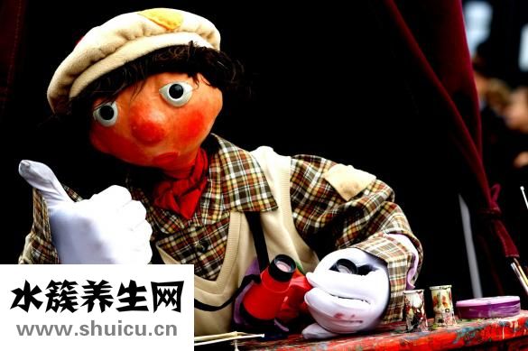 寶寶吐奶是怎么回事