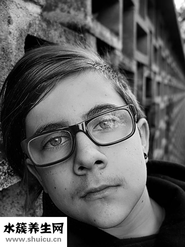 臉過敏發(fā)紅怎么辦