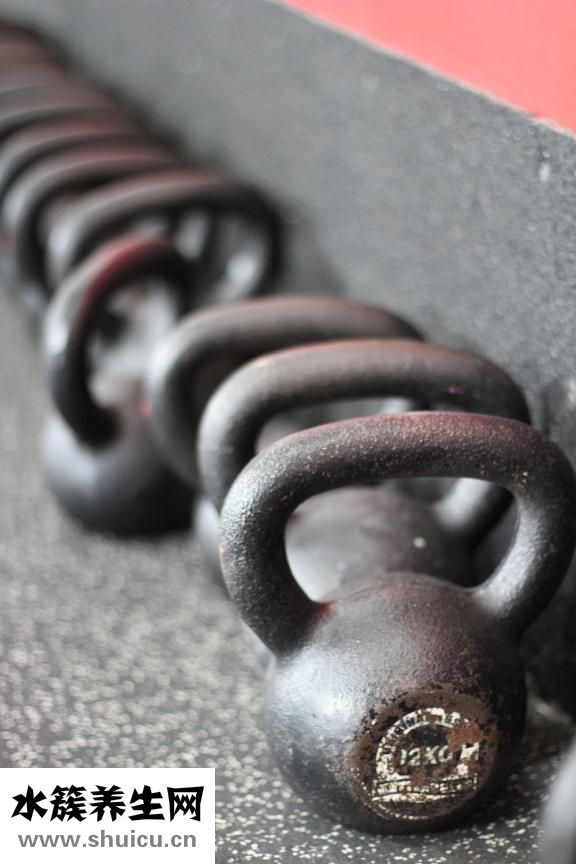 怎么樣才能練出胸肌