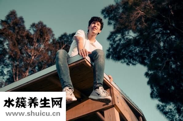 嬰兒為什么會吐奶