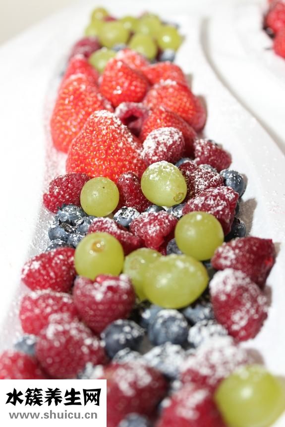 殷桃的嘴怎么了