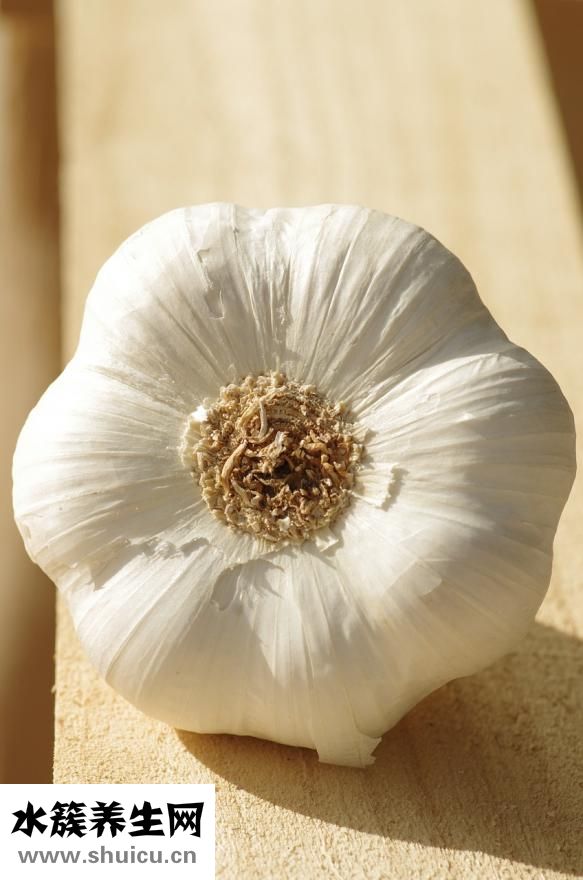 吃西餐怎么拿刀叉