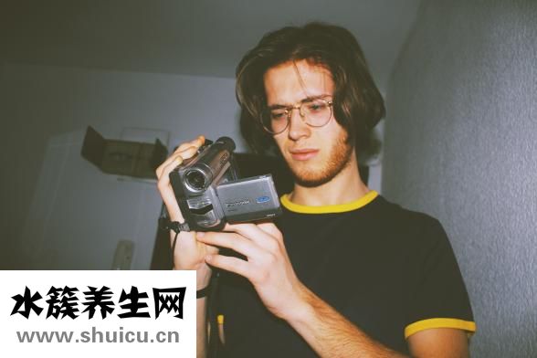 臉發熱是怎么回事