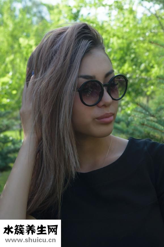 小眼睛適合什么發型