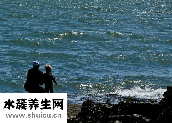 新生兒拉稀怎么回事