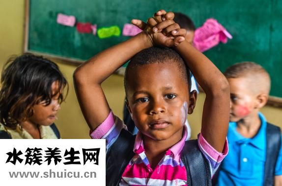 孩子吃飯慢怎么辦