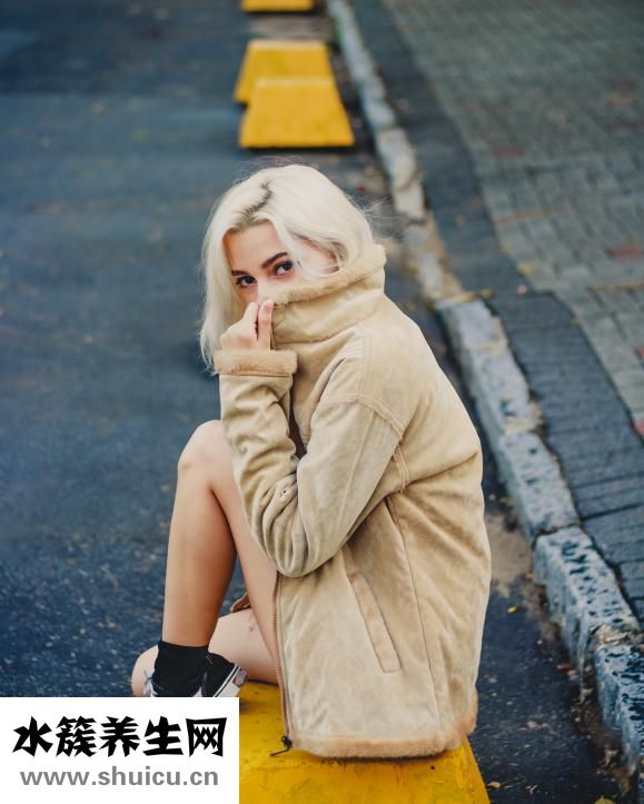 膚色暗黃穿什么顏色