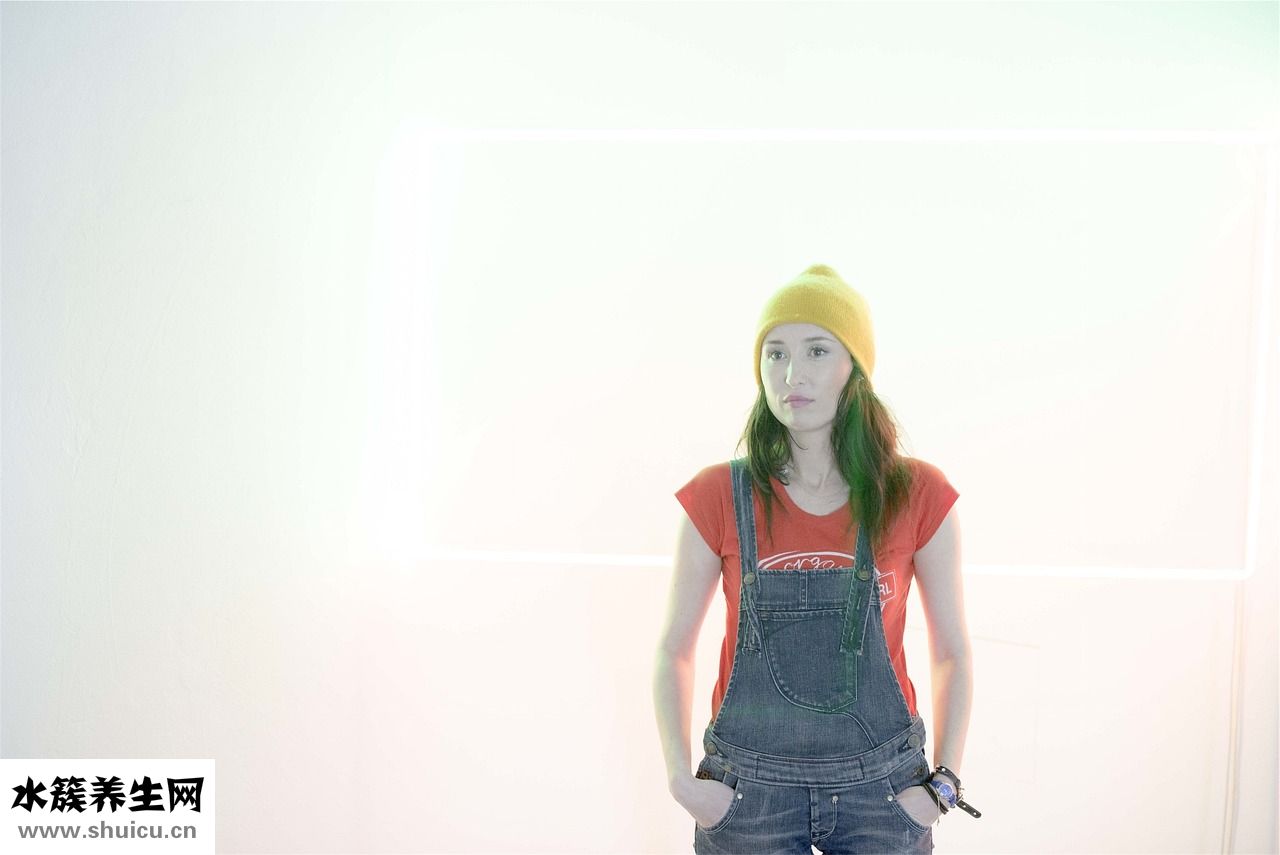 白頭發(fā)吃什么變黑