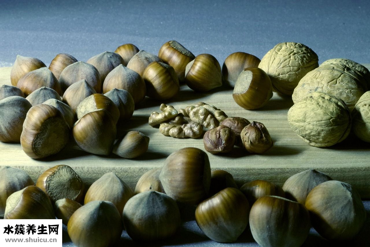 內(nèi)能與什么有關(guān)