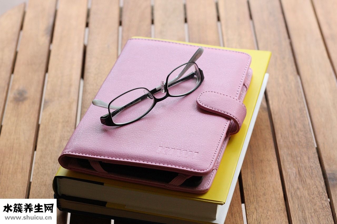 隱形眼鏡軟硬怎么分