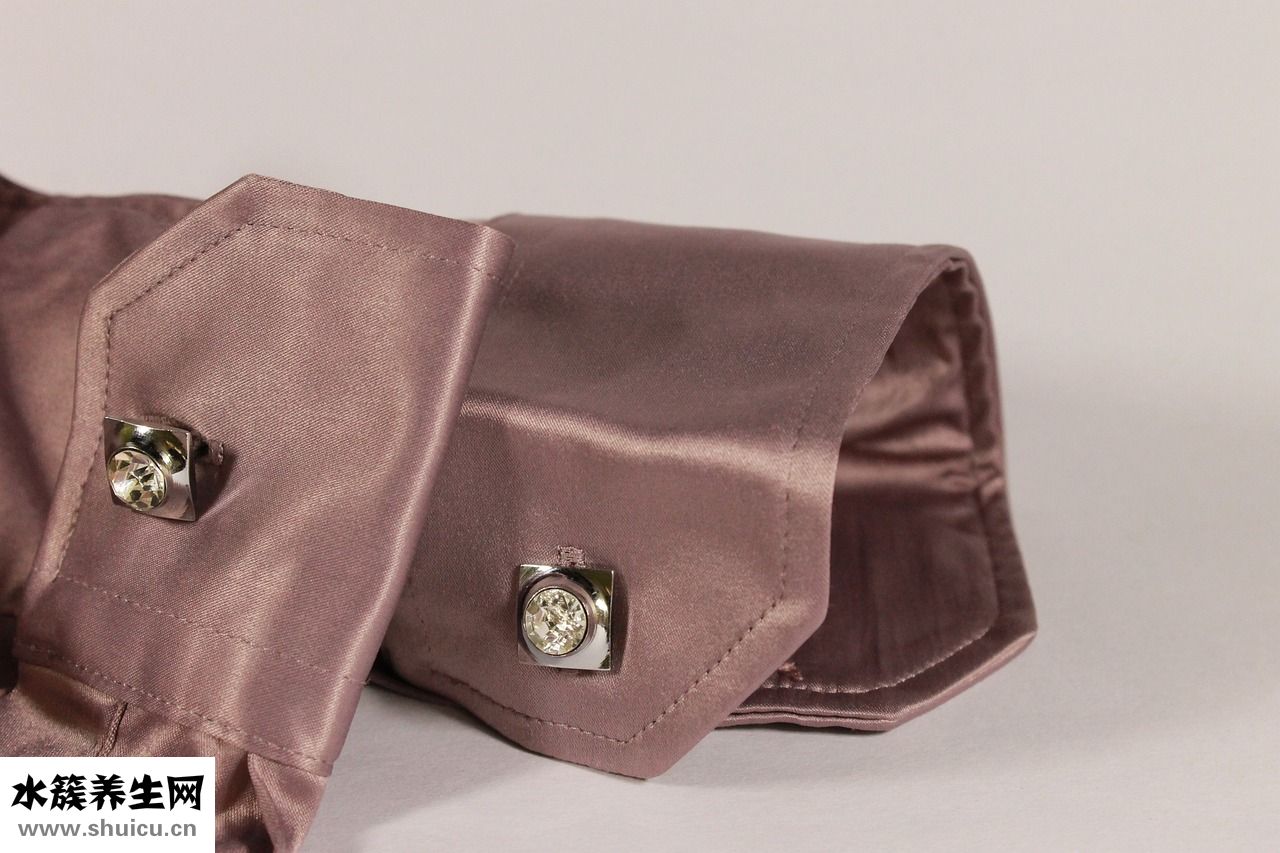 皮袖棉衣怎么清晰