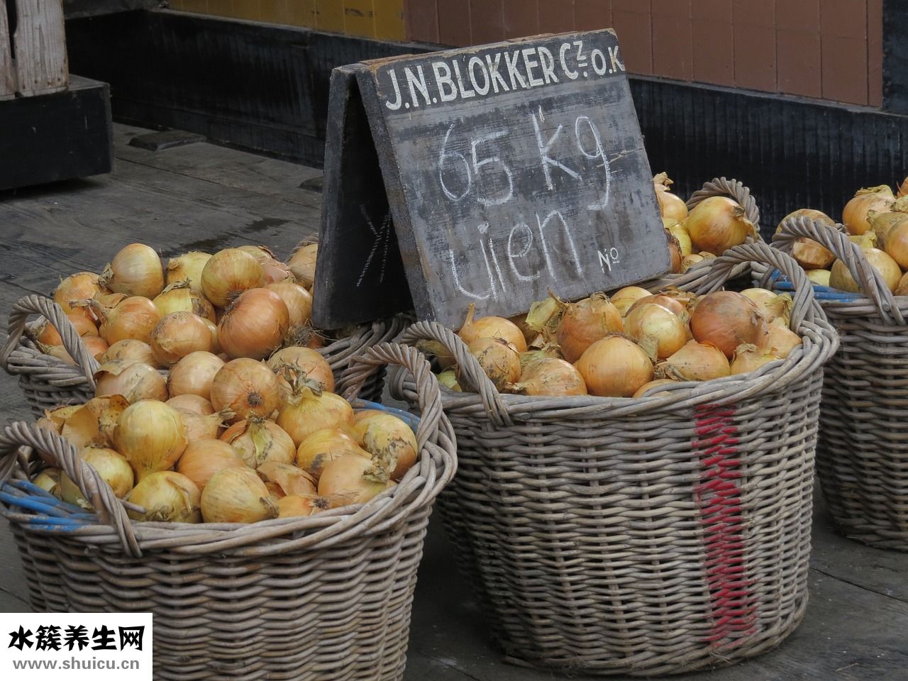 茼蒿怎么炒不黑