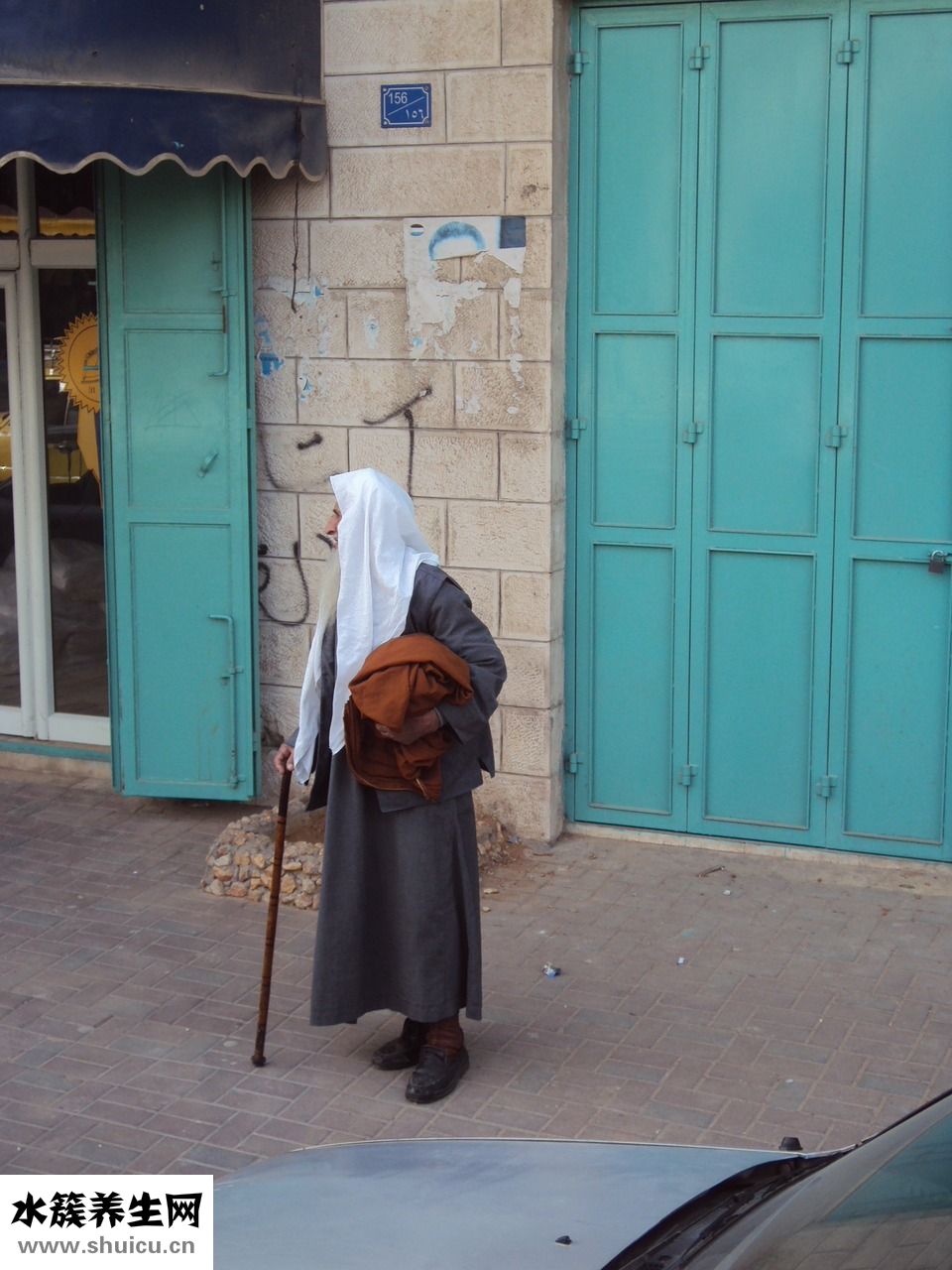 老人打嗝幾年怎么辦