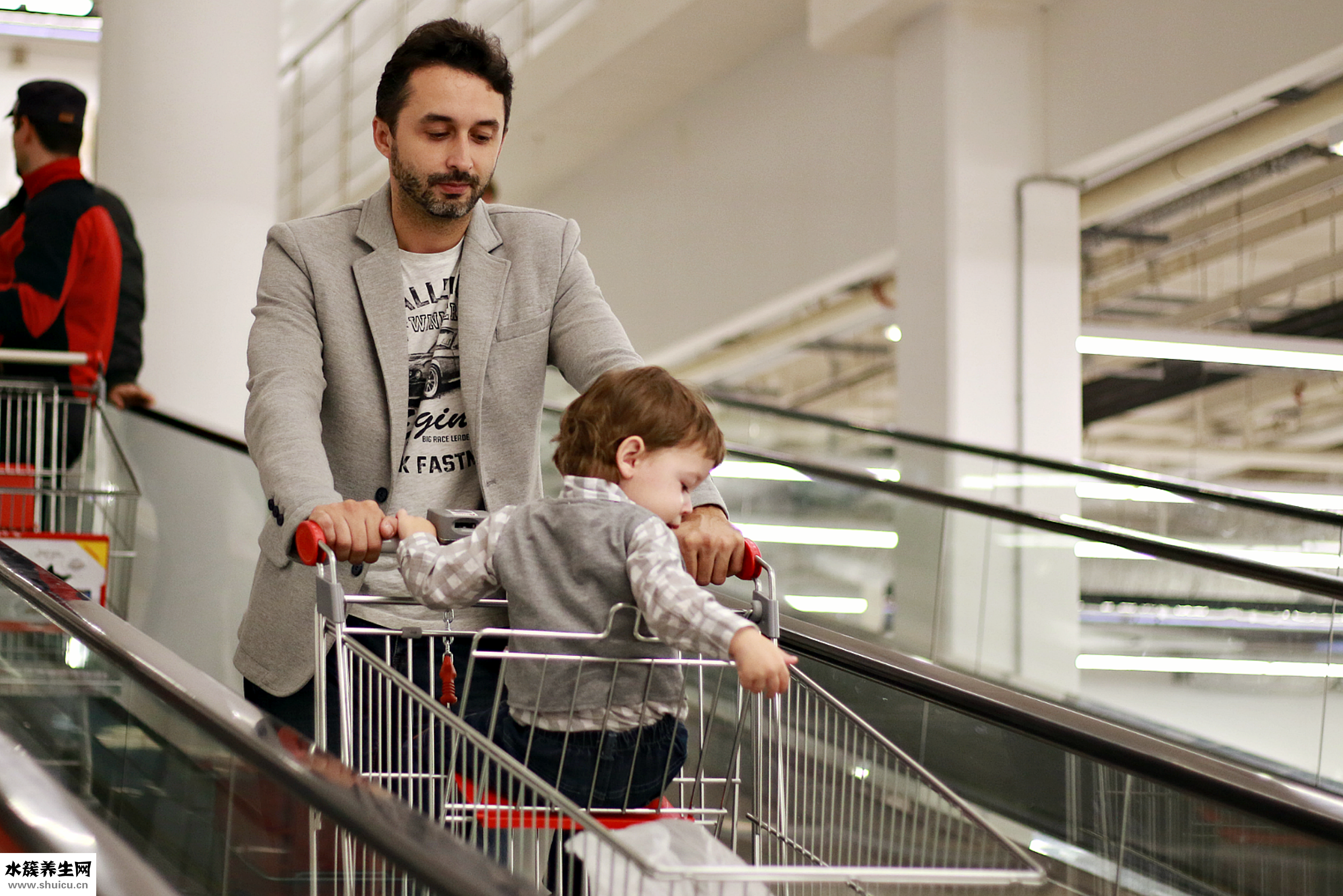 小孩不說話怎么回事