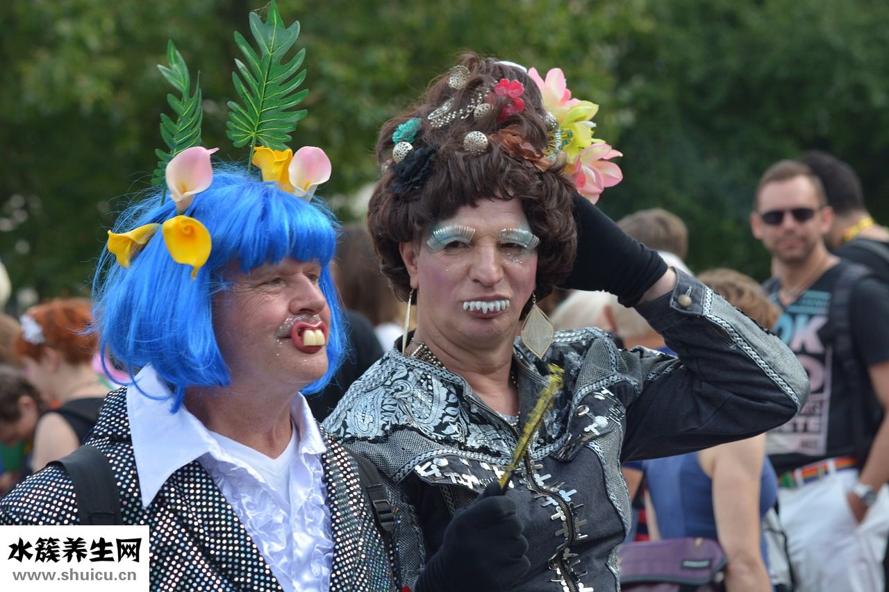 連鬢胡子怎么辦