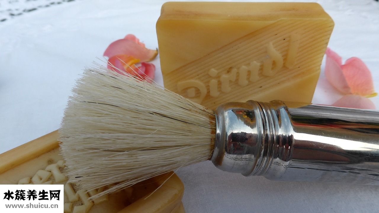 喝酒手癢怎么回事