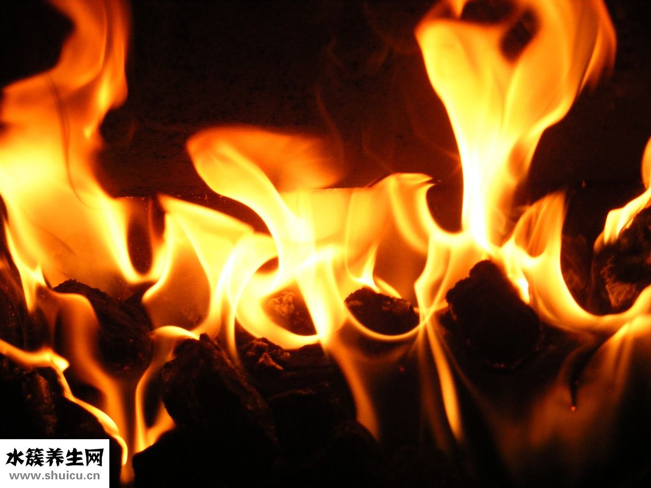 女孩面相顯老怎么辦