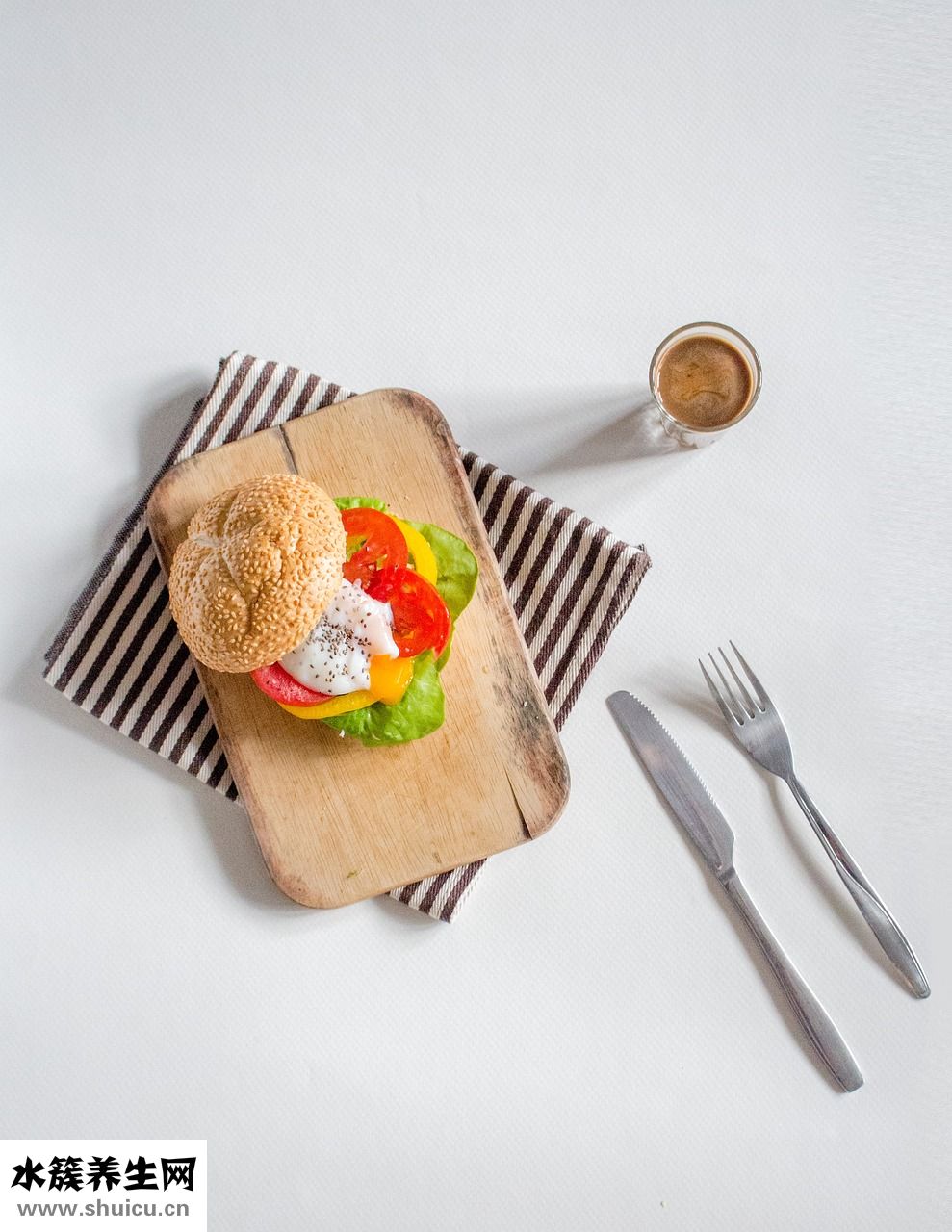 怎么使頭發(fā)發(fā)尾不翹