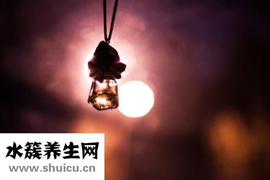 左手顫抖是怎么回事