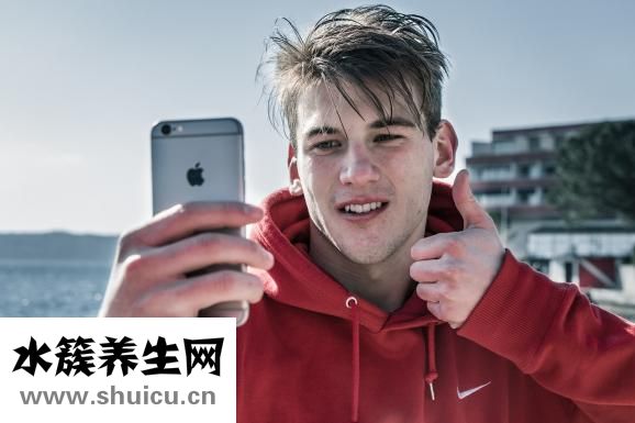 男生頭發(fā)扁塌怎么辦