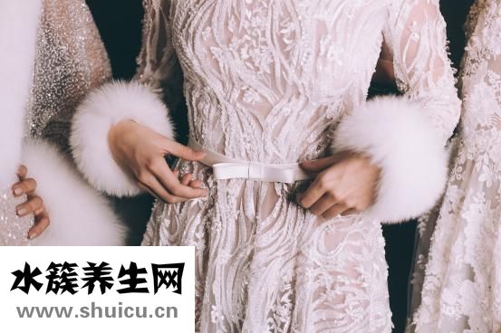 牛仔褲怎么穿沒褶