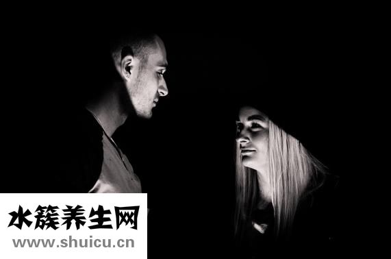 舉重怎么聯(lián)系