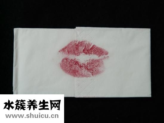 產婦嘴唇起皮怎么辦