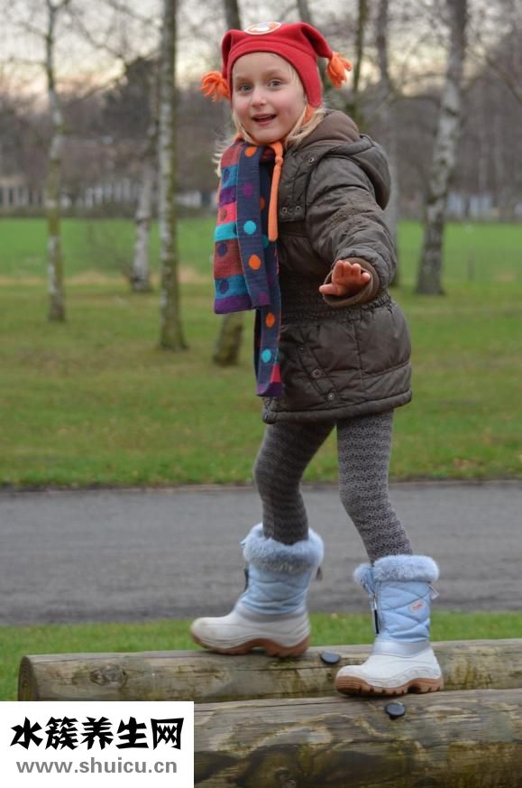 腳踝骨頭錯位怎么辦