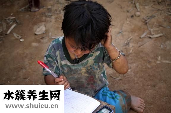 怎么教孩子咀嚼飯菜