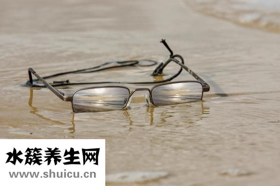 風吹流淚是怎么回事