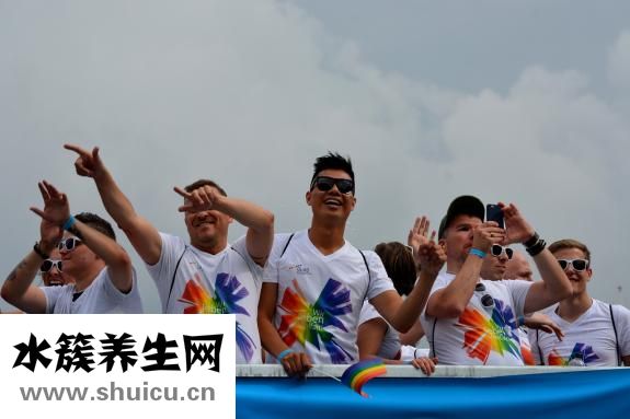 車鑰匙套怎么上