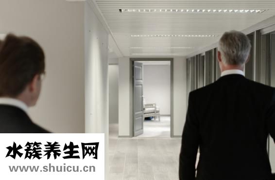 腳扭傷后腫了怎么辦