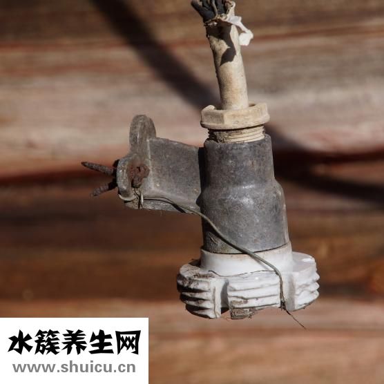 魚缸燈座怎么固定