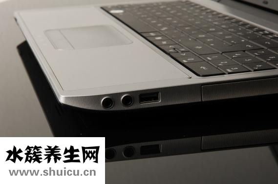 屏幕左右晃動怎么辦