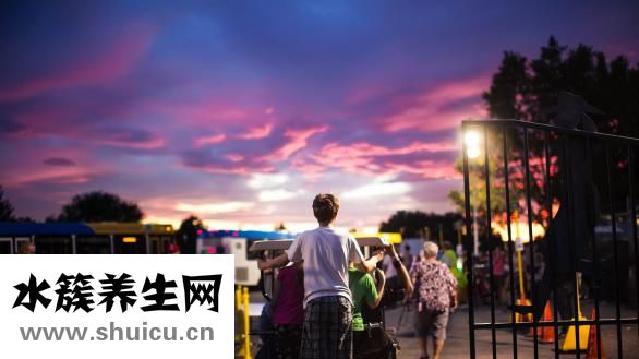 小孩流尿怎么辦