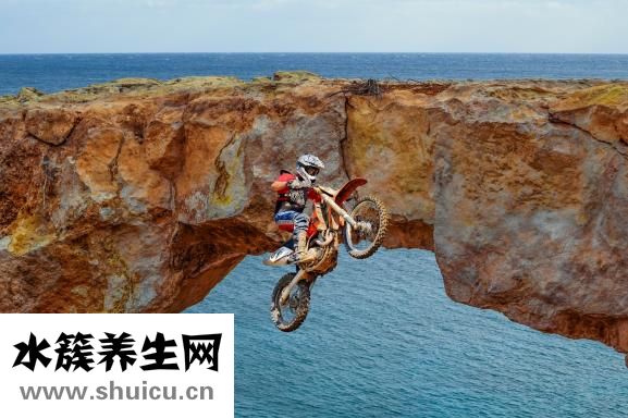 乳房下垂萎縮怎么辦