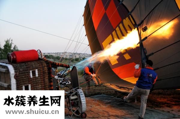 腳感覺冒火怎么回事