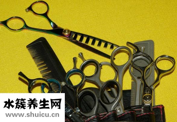 男生頭發(fā)怎么變蓬松