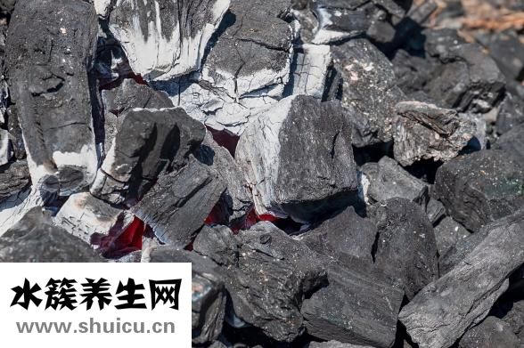 木炭中毒怎么辦