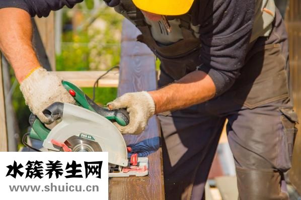 廢衣服怎么做門簾