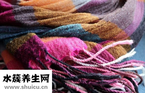 長的圍巾怎么戴