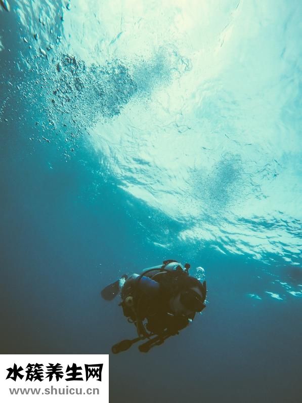 氣球怎么貼在墻上