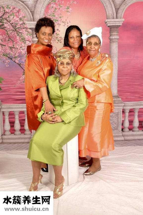 衣服綁帶怎么綁