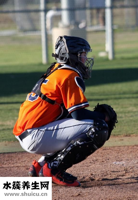 不會右腳踢球怎么辦