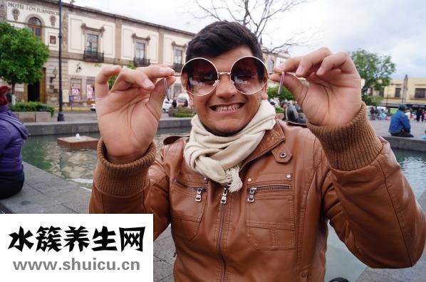 一七六年春節怎么放