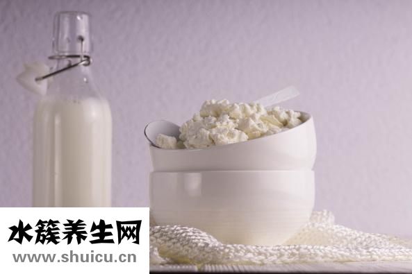 伊利純牛奶怎么洗臉