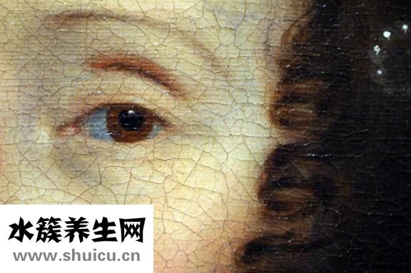 嘴唇厚大怎么辦