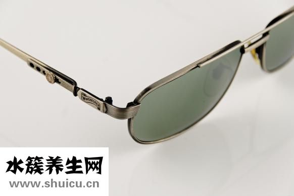 嘴上脂肪粒怎么去掉